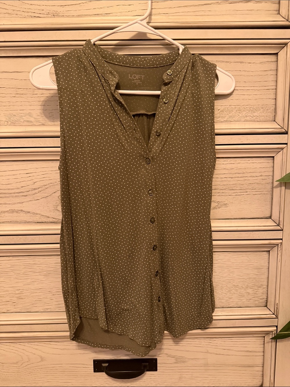 LOFT Olive Green Polka Dot Sleeveless Button-Front Blouse